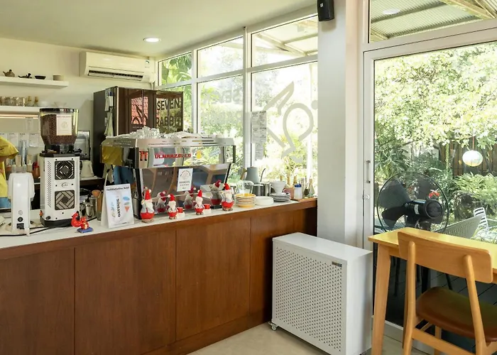 Seven Rabbit House 방콕